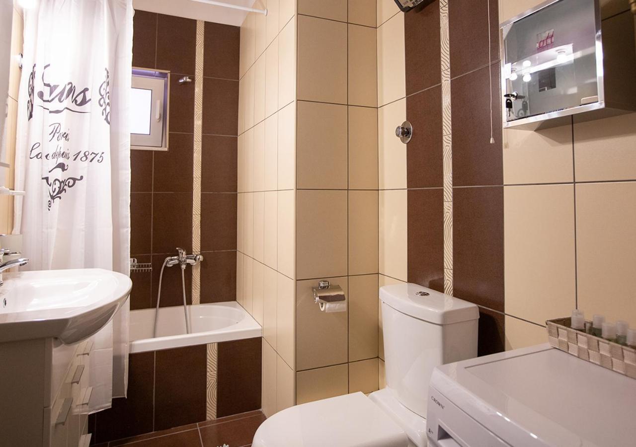 V Luxury Apartment 1 Янина Екстериор снимка